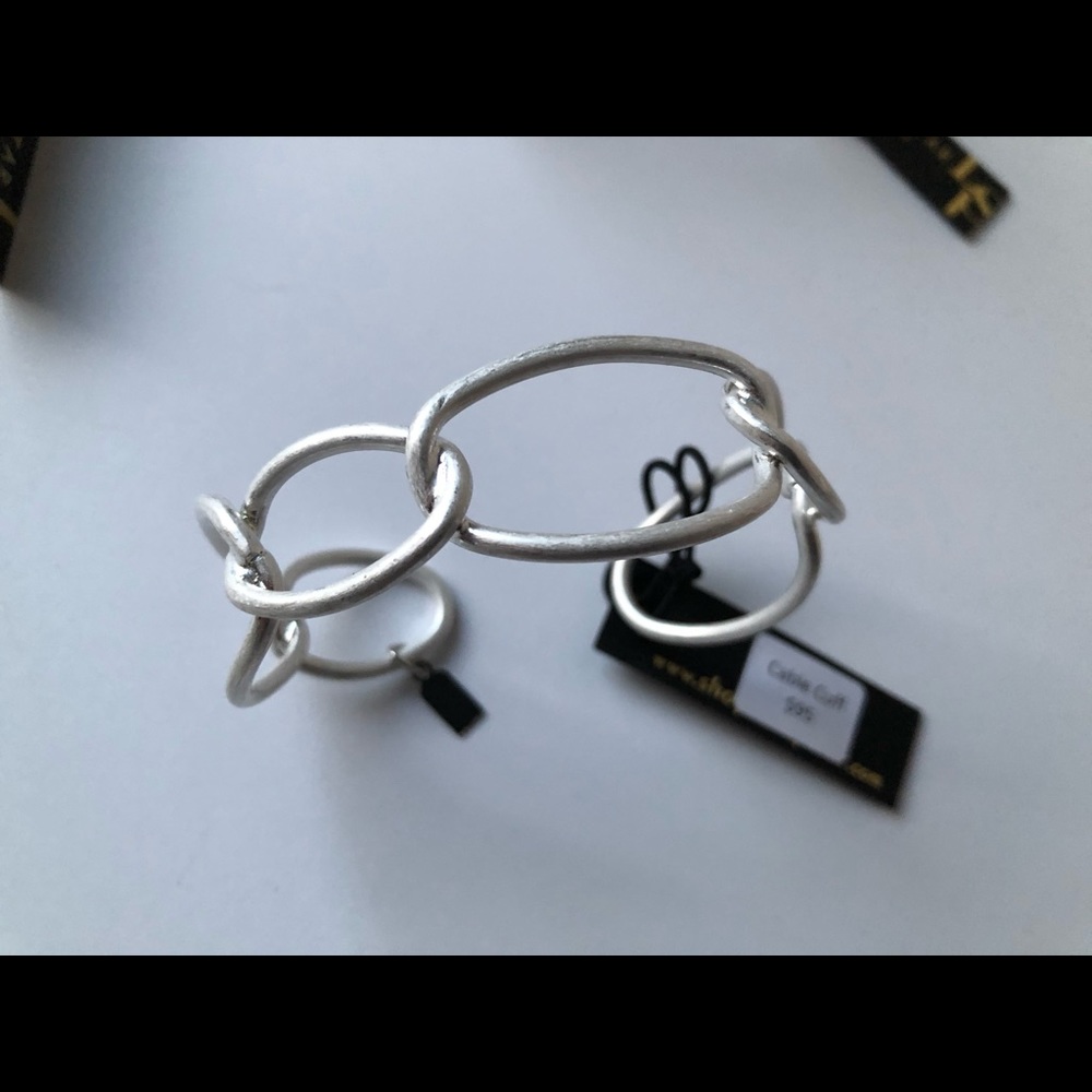 Chain link cuff